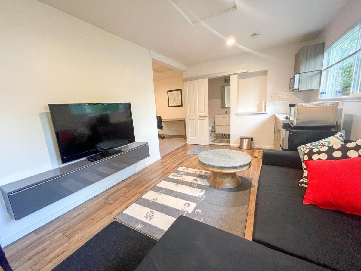Private North Sandpoint Apartment *
